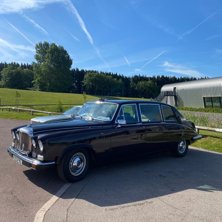 1992 Daimler DS420 Limousine HM Queen Mother K123 EYL