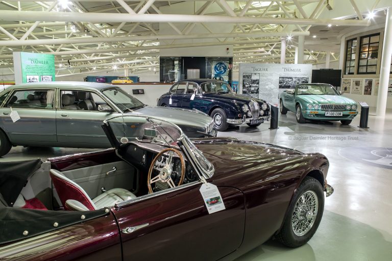 When Jaguar bought Daimler Corsica, 21/2L V8, Limousine, Dart