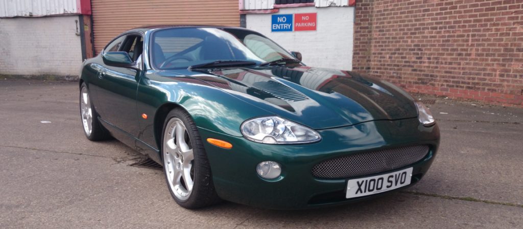 Ягуар XK 2001
